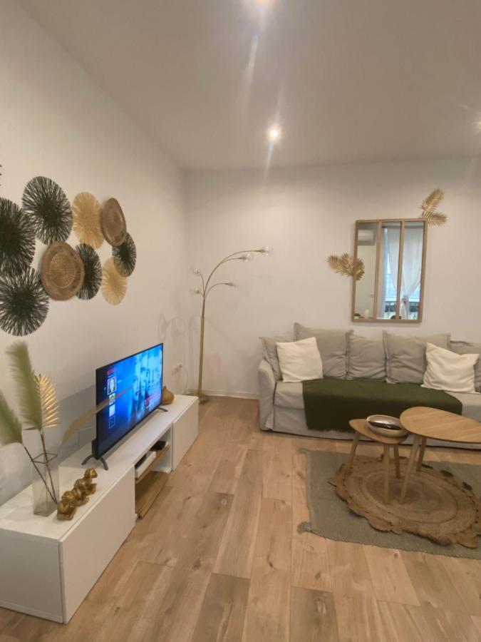 Le Casimir - Superbe T3 En Plein Centre Ville Renove Avec Gout - Wifi Béziers Eksteriør bilde